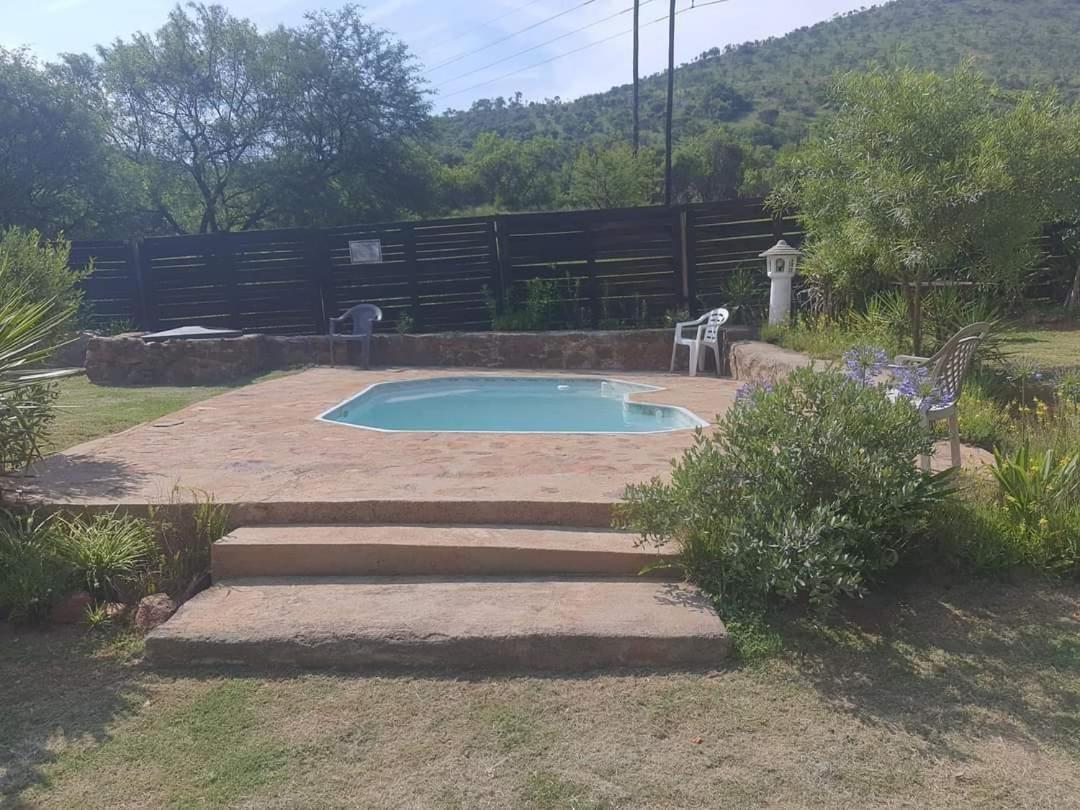 Chalet 2 Camping Style At Cynthias Country Outside Bathrooms Hartbeespoort Exterior foto