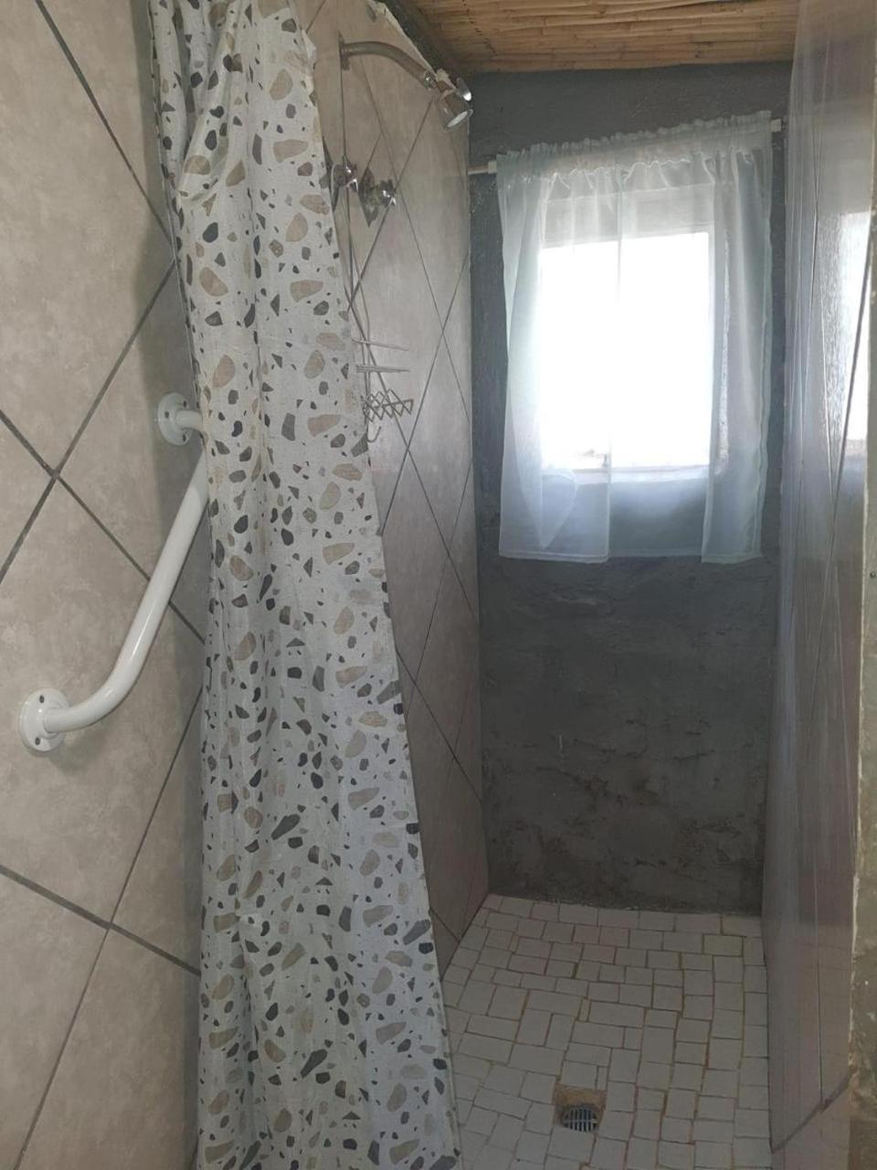 Chalet 2 Camping Style At Cynthias Country Outside Bathrooms Hartbeespoort Exterior foto